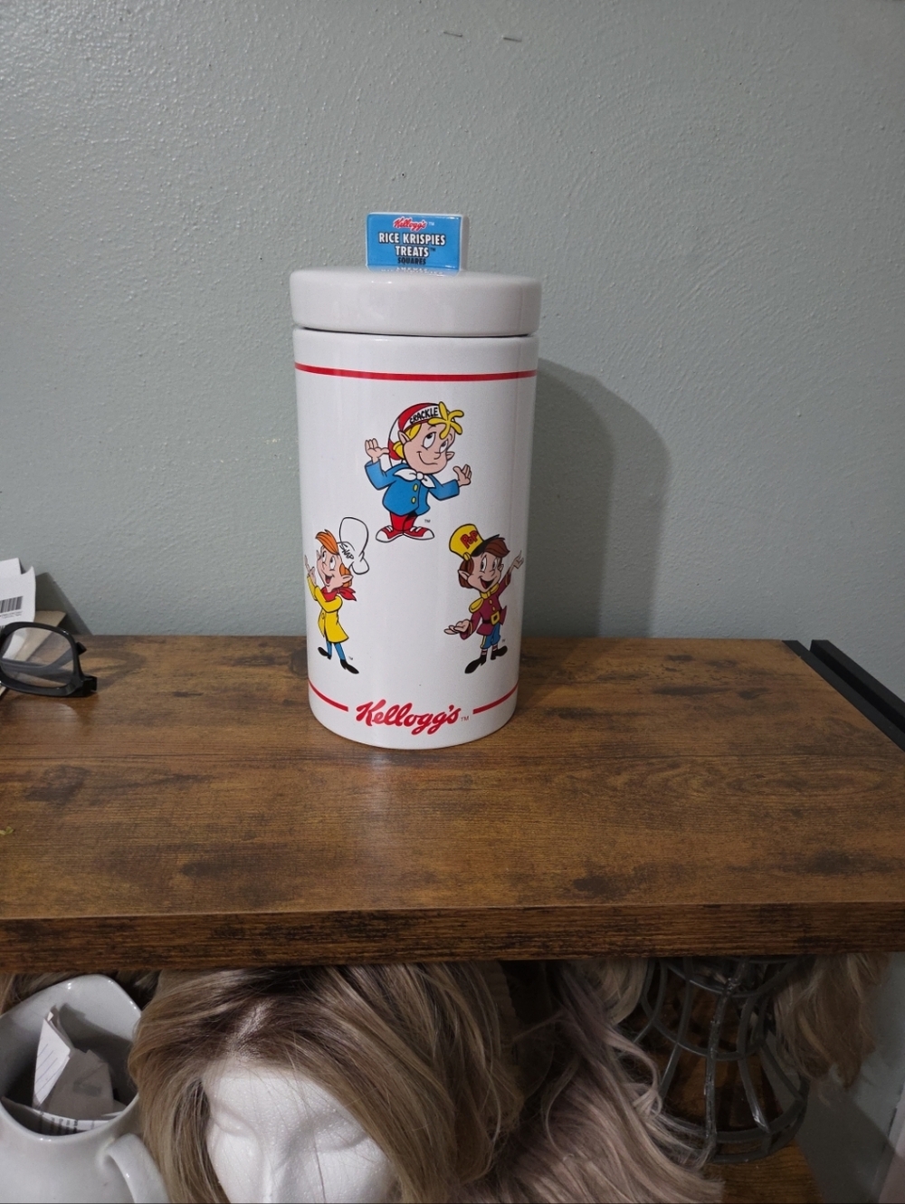 Kelloghs Rice Krispies Treats ceramic canister.